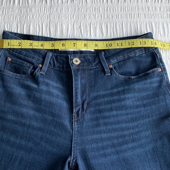 Levi’s Signature dark denim jeans. Mid rise Skinny. Size 28. Length 27” - Picture 6 of 9